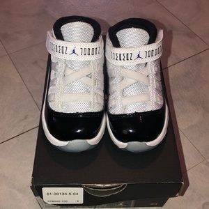 Toddler Girl/Boy Jordan Retro 11